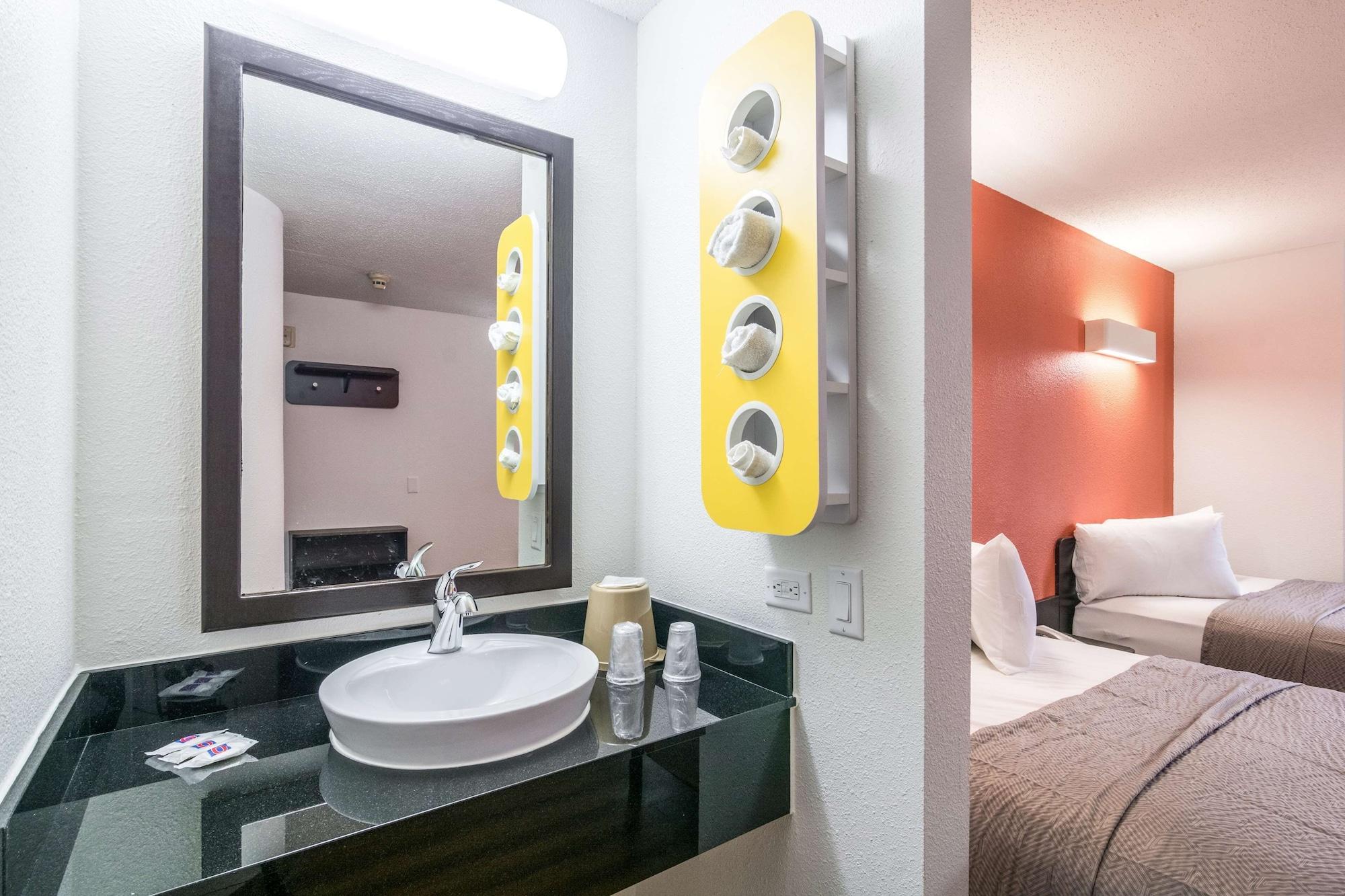 Motel 6-Harvey, Il Exteriér fotografie