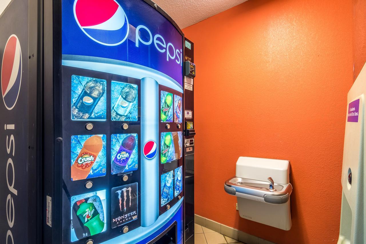 Motel 6-Harvey, Il Exteriér fotografie