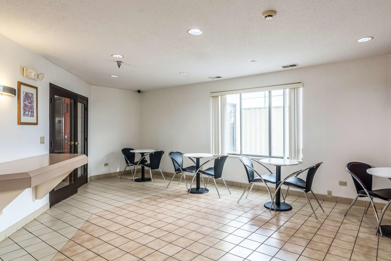 Motel 6-Harvey, Il Exteriér fotografie